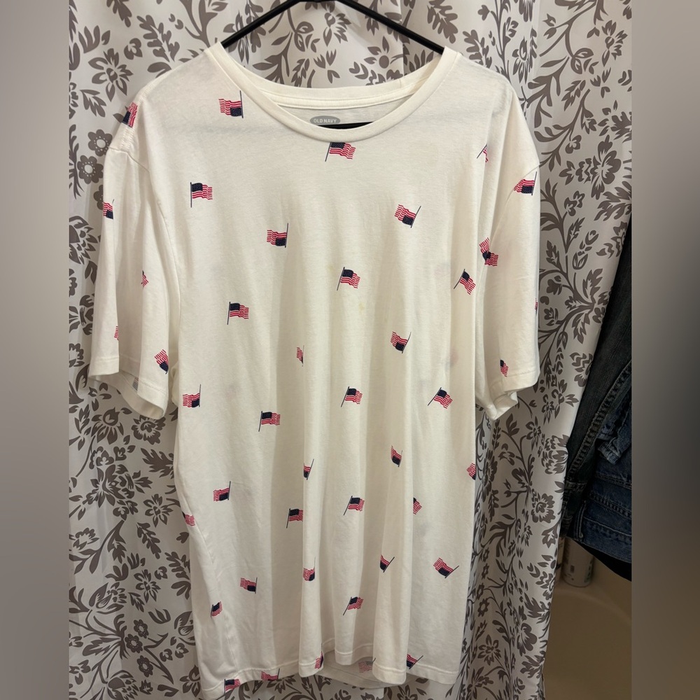 Old Navy White T-Shirt with Flag Print worn once